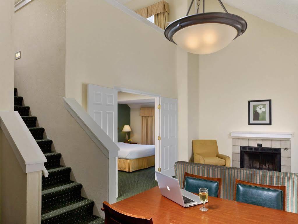 Sonesta Es Suites Cleveland Westlake Exterior foto